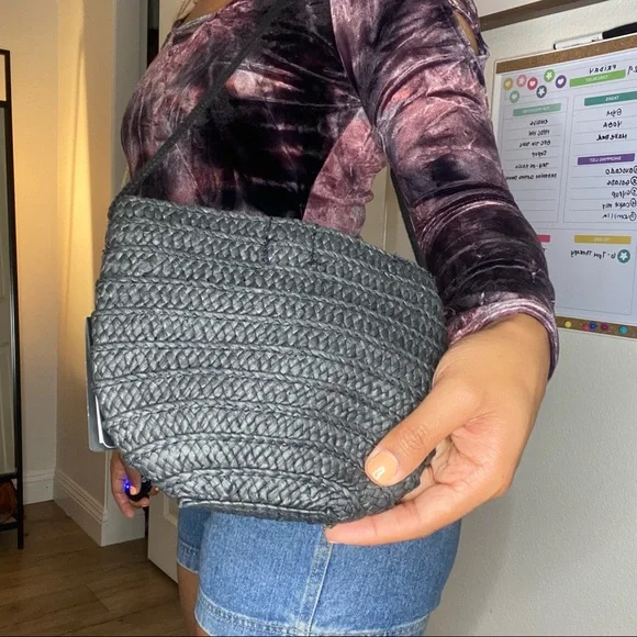 Purses - Picture 4 of 5